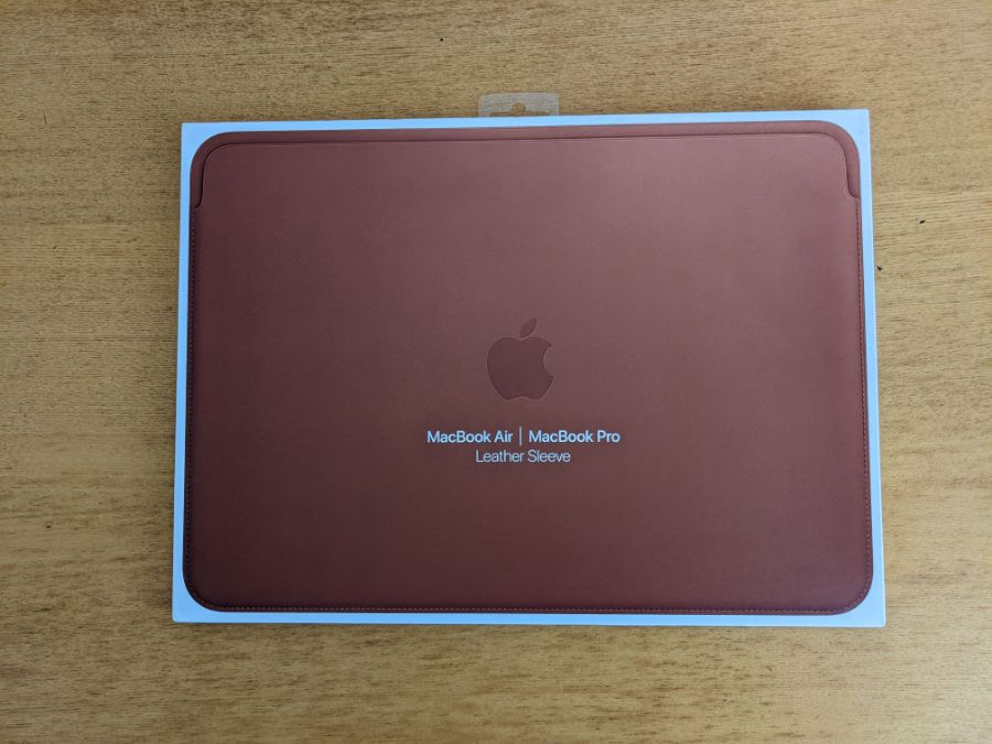 Apple純正 MacBook Pro用レザースリーブ レビュー