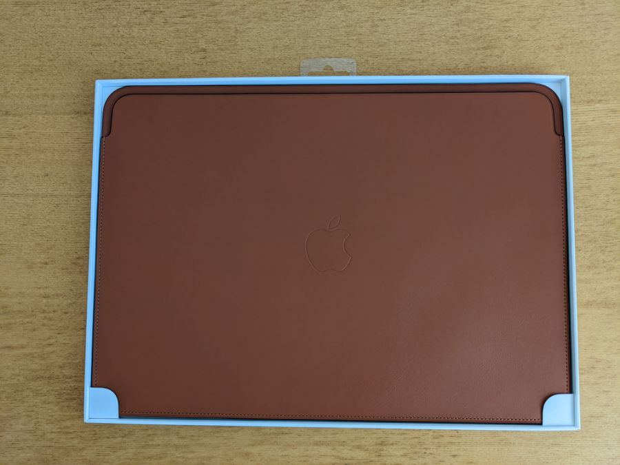 Apple純正 MacBook Pro用レザースリーブ レビュー