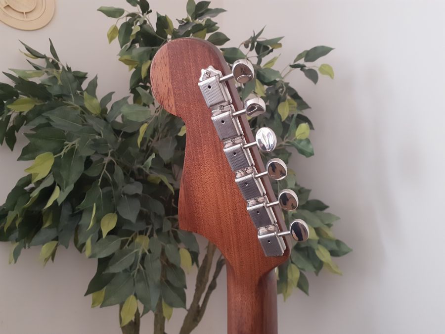 Fender エレアコ アコースティックギター 初心者