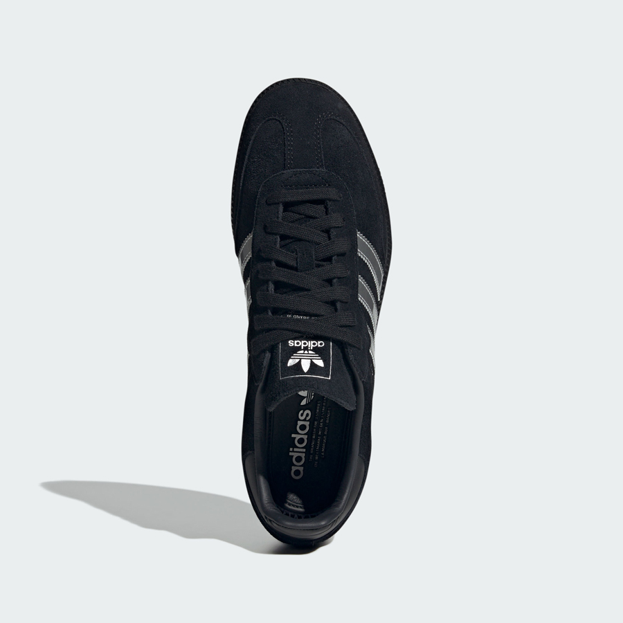 モードに履くSAMBA OG。ZOZOTOWN別注アディダスが生む至高の黒