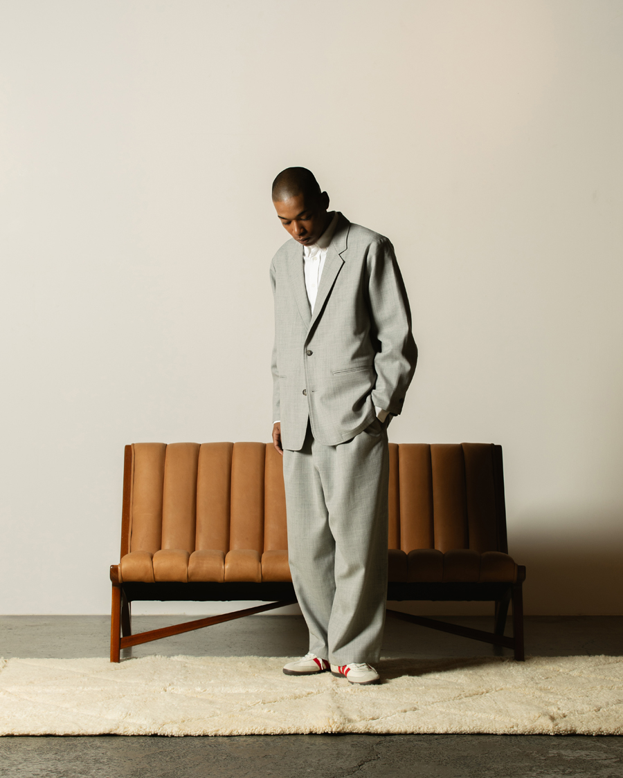 adidas「SAMBA OG」にStyles/ROSE BUD限定モデルが登場。赤のアクセントが効いた大人の名作