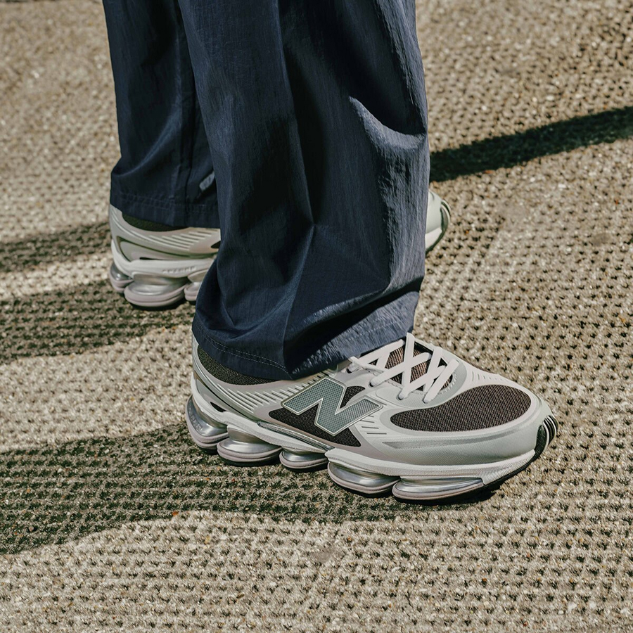 Y2Kの最高峰。New Balance「ABZORB 2000」が叶える異次元の安定性と快適さ