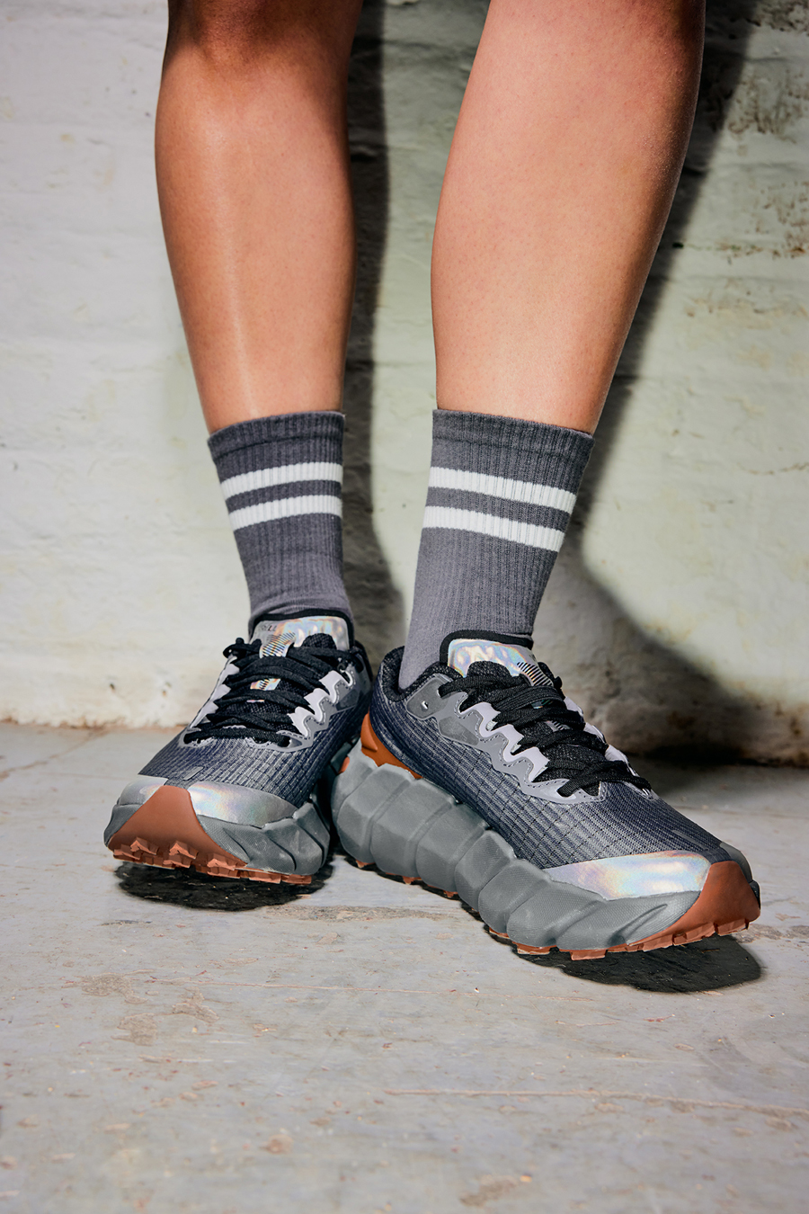 【2026年新作】ジャングルモックが進化。「Jungle Trek Mule RMT」が提案する都市と自然を繋ぐ一足