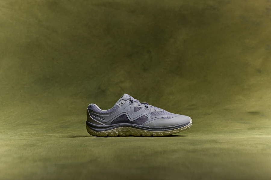 MERRELL Trail Glove 8③