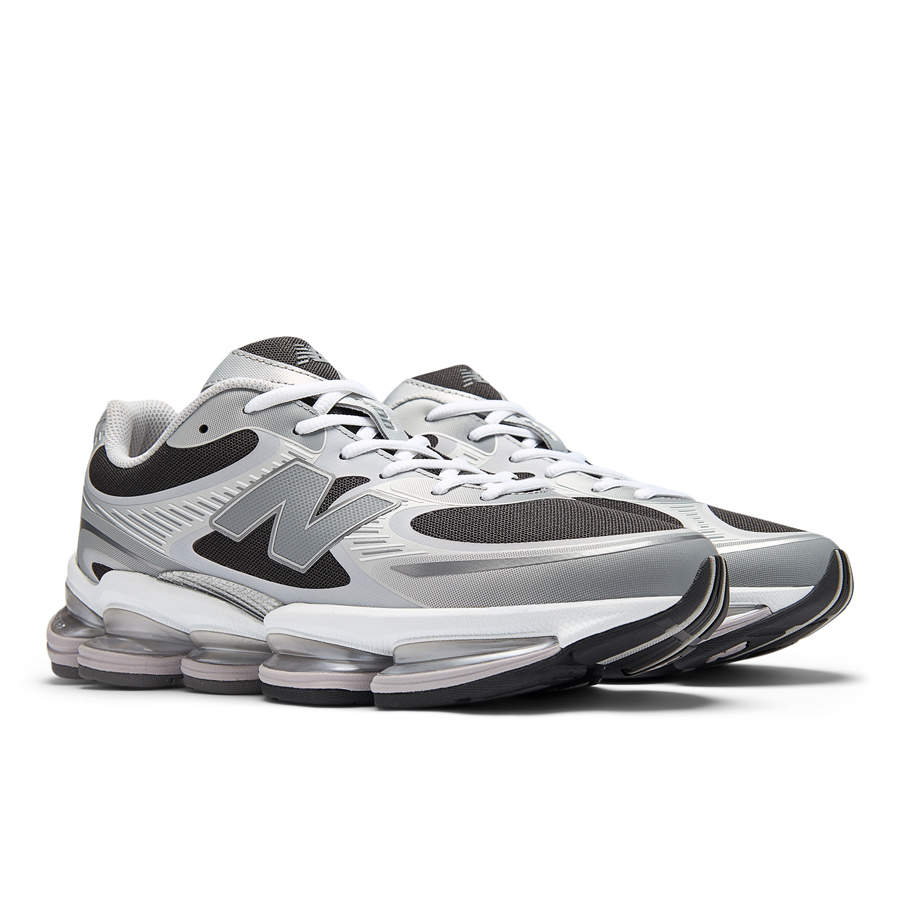 Y2Kの最高峰。New Balance「ABZORB 2000」が叶える異次元の安定性と快適さ