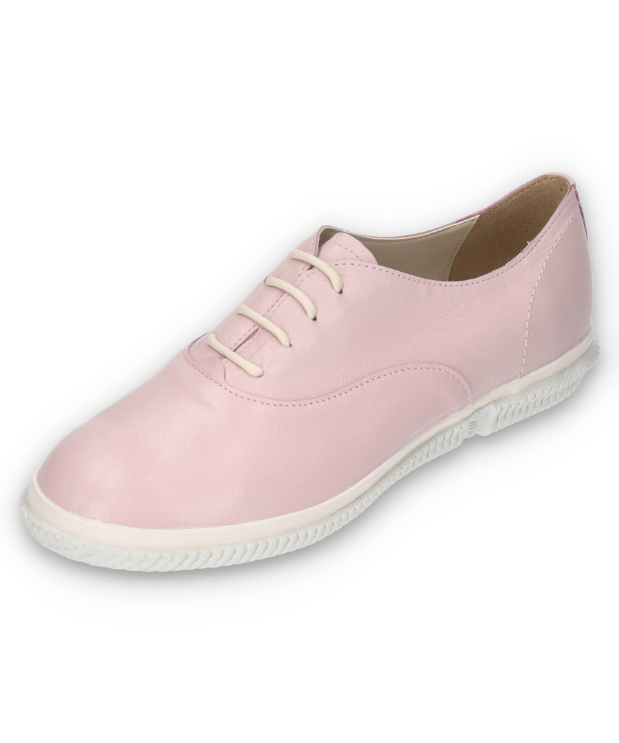 大人の春を彩る5色。SPINGLE「SP-1833」が叶える極上の履き心地