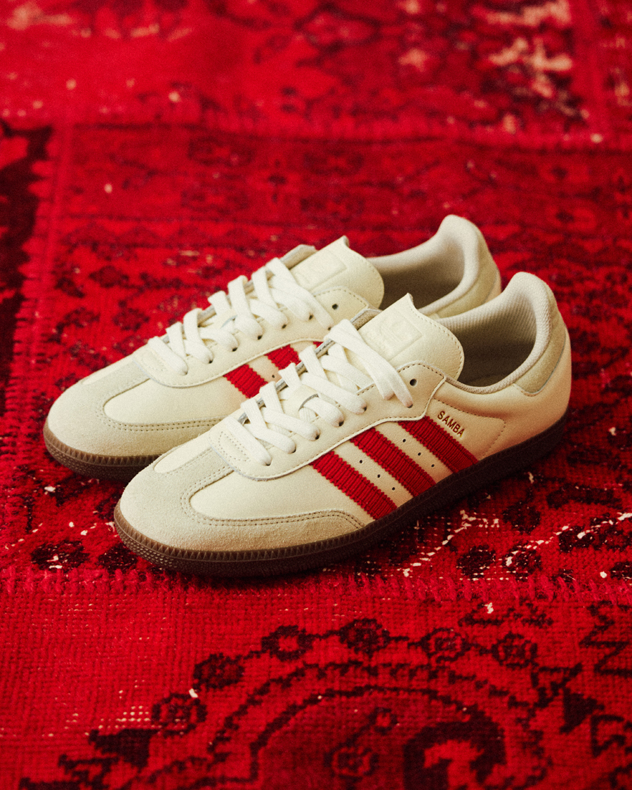 adidas「SAMBA OG」にStyles/ROSE BUD限定モデルが登場。赤のアクセントが効いた大人の名作